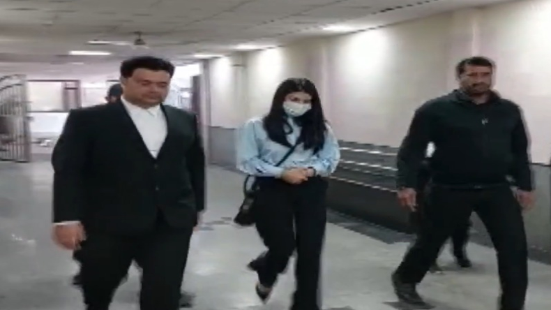 दिल्ली की पटियाला हाउस कोर्ट पहुंची Nora Fatehi, 200 करोड़ की मनी लॉन्ड्रिंग का है मामला