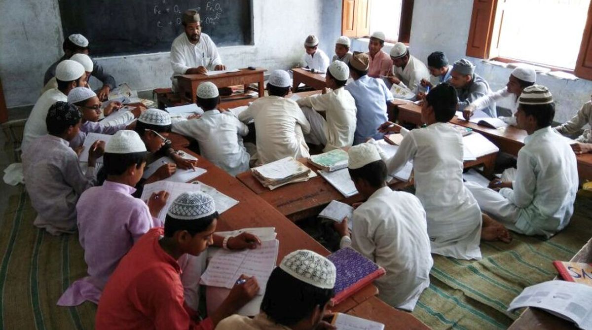 कालीचरण महाराज का विवादित बयान, बोले- पठान बनाने वाले को भिखमंगा..