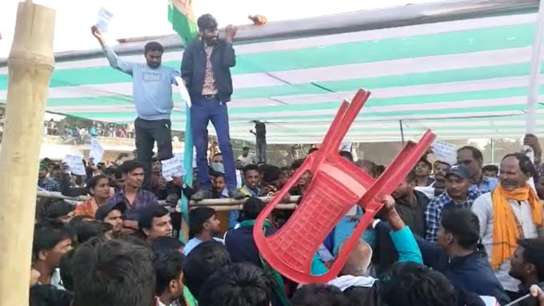 तेज हुई कुशवाहा और CM नीतीश की लड़ाई… जानिए कहाँ से शुरू हुआ पूरा विवाद