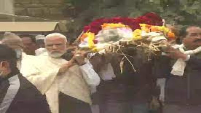 पाक पीएम ने पीएम मोदी की मां के मौत पर जताया दुख
