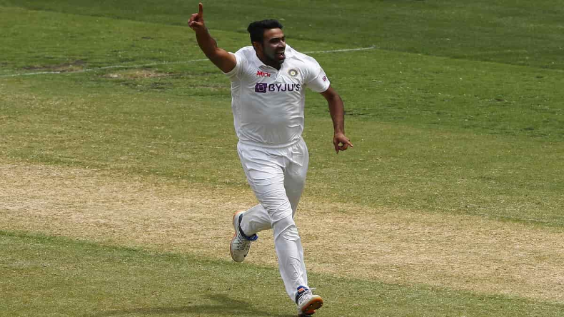 IND vs AUS: ड्रॉ की ओर आगे बढ़ रहा चौथा टेस्ट, विकेट के लिए तरसे भारतीय गेंदबाज