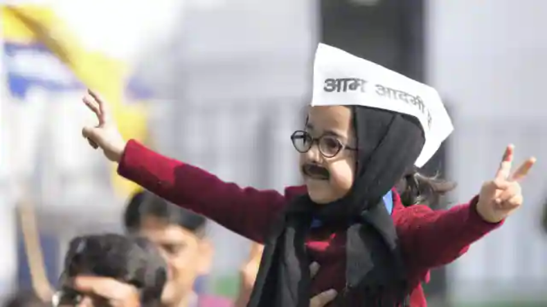 TMC से राष्ट्रीय पार्टी का दर्जा छिनने के बाद कोर्ट जाएगी ममता बनर्जी, फैसले को देंगी चुनौती