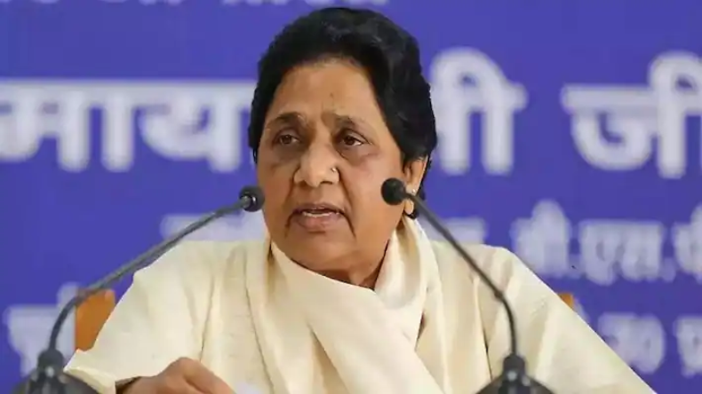 राहुल गांधी के लिए इस महिला ने दिखाया बड़ा दिल, नाम किया चार मंजिला घर