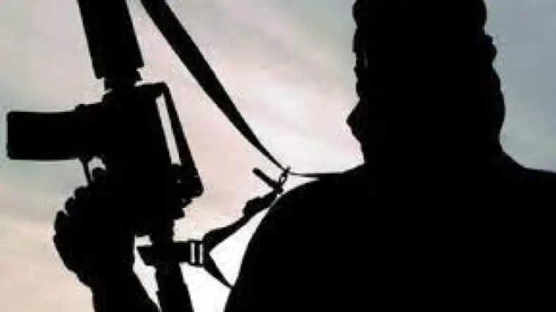 CISF – CRPF क्या है दोनों में अंतर, जानें मेट्रो-एयरपोर्ट में कौन करता है सुरक्षा