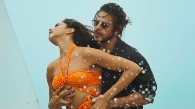 Nora Fatehi नहीं इस पाकिस्तानी एक्ट्रेस को डेट कर रहे हैं Shahrukh के शहज़ादे