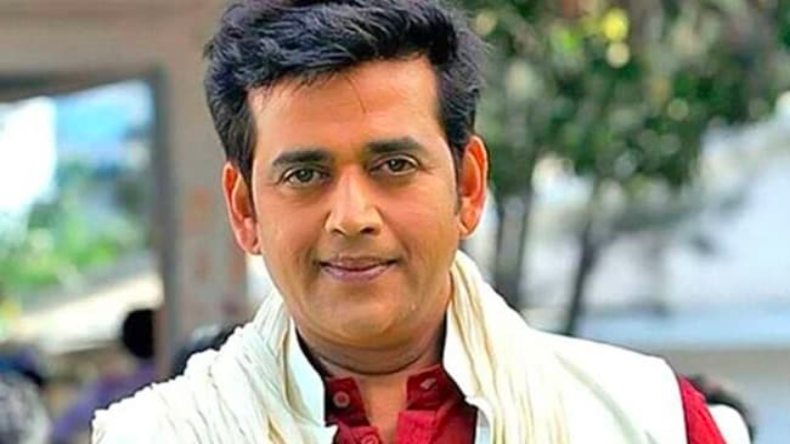 “जिन कंधों पर खेला, आज उन्हें अपने कंधों पर उठाया” भाई के निधन के बाद भावुक हुए रवि किशन