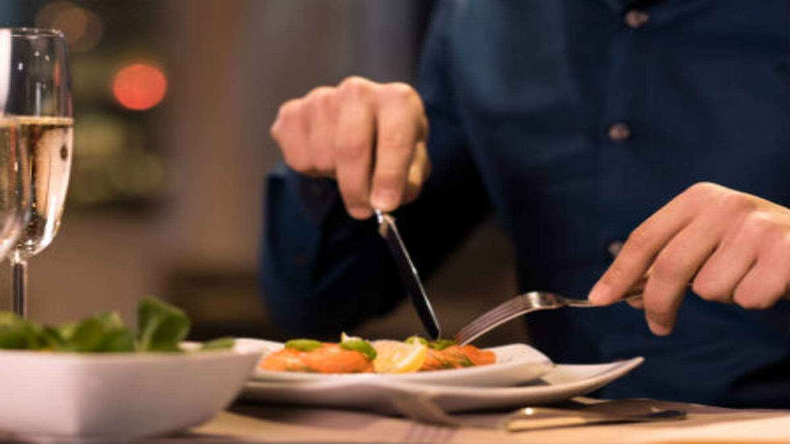 अगर आप भी सुबह खाली पेट पीते हैं चाय, तो हो जाएं सावधान