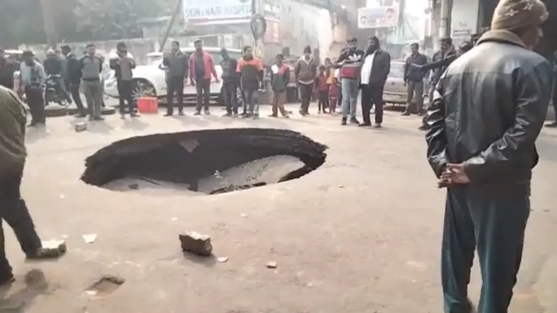 यूपी में शीतलहर को लेकर स्कूल टाइमिंग में बदलाव, IMD ने जारी किया अलर्ट