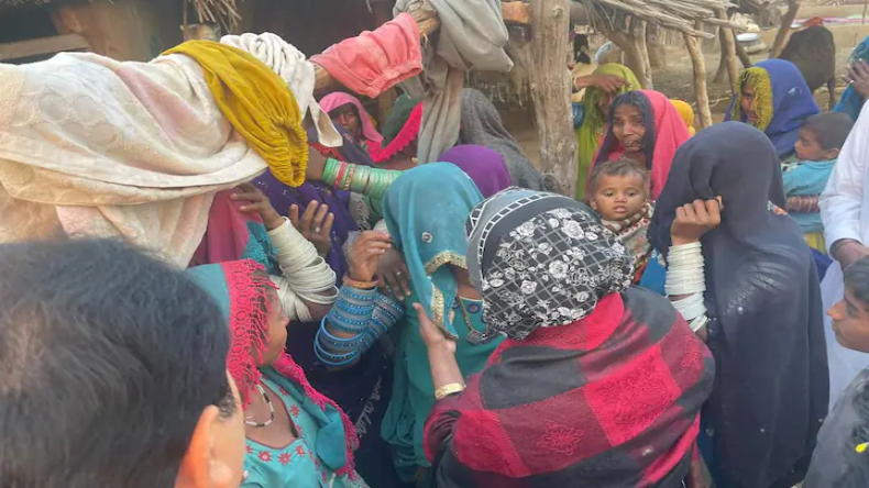 अँधेरे में जाने वाला है पाकिस्तान, शाम 8:30 बजे बंद होंगे सारे बाजार