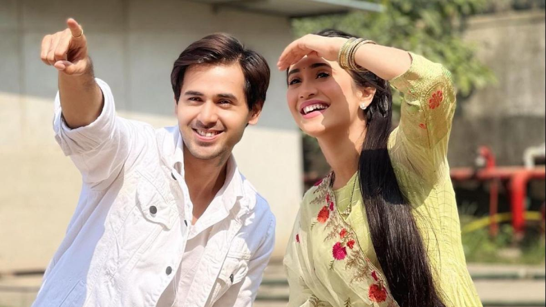 शिवांगी जोशी हुई पठान की दीवानी, “झूमे जो पठान” पर लगाए ठुमके