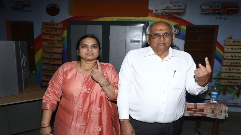 गुजरात: भूपेंद्र पटेल ने ली सीएम पद की शपथ, पीएम मोदी-अमित शाह समेत कई दिग्गज नेता रहे मौजूद