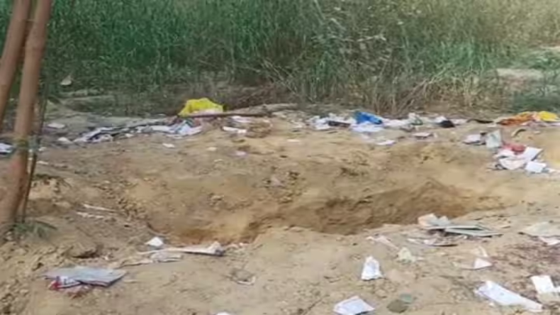 दिल्ली मेट्रो सुपरवाइजर ने पत्नी और बेटी को मारकर लगाई फांसी, गूगल पर सर्च किया मरने का तरीका