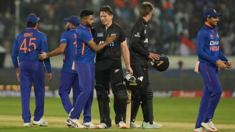 World cup:सेमीफाइनल मैच में विराट का 50वां शतक, न्यूजीलैंड के सामने 398 रनों का लक्ष्य