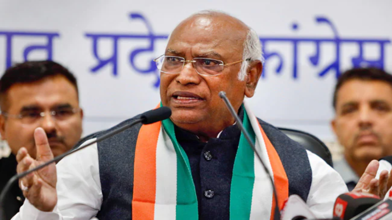 अडानी को लेकर संसद में फिर हंगामे के आसार, विपक्षी दलों के साथ खड़गे करेंगे बैठक