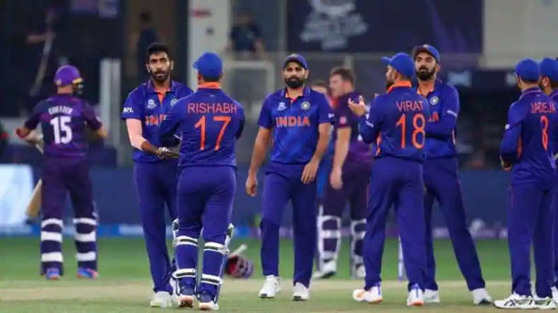 IND vs AUS: दोहरा शतक जड़ने के बावजूद रोहित ने इस खिलाड़ी टीम में नहीं किया शामिल, फैंस नाराज