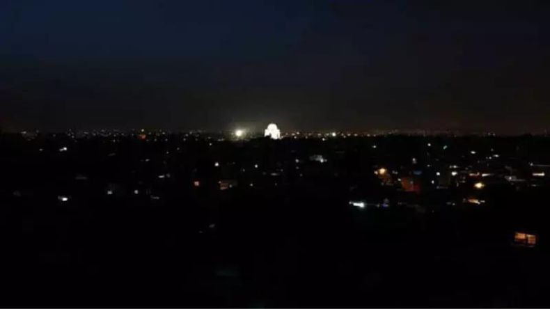 कंगाली से जूझ रहे पाक में महंगाई की मार, 210 रुपये लीटर दूध