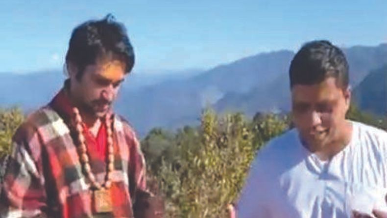 देश को बेहतर राष्ट्र बनाने के लिए धीरेंद्र शास्त्री को मिला आचार्य बालकृष्ण का साथ