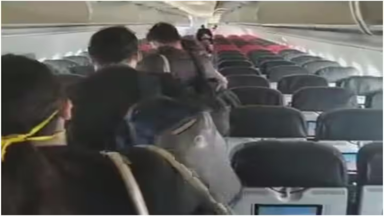 बीजेपी छोड़ उमेश पाल ने थामा था सपा का दामन, टिकट के लिए दिए थे 20 लाख रुपये