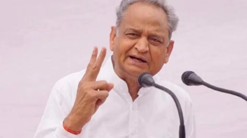 ED Raid: अशोक गहलोत के बेटे वैभव गहलोत को ईडी का समन, कल पूछताछ के लिए बुलाया