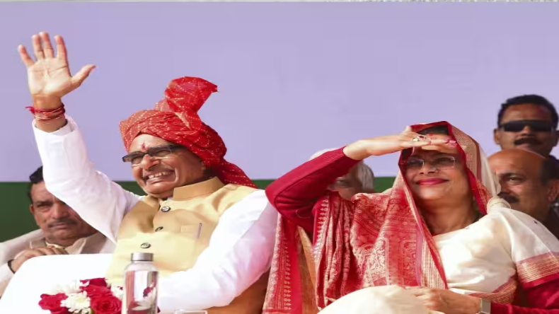 MP Election: सिंधिया गुट के मंत्रियों ने शिवराज सिंह को दी खुली धमकी, गिर सकती है सरकार ?