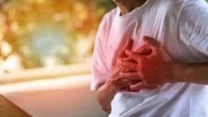 शिक्षिका को धोखे से घर ले गया युवक, फिर जबरन उतारे कपड़े, अर्धनग्न हालत में भागी महिला