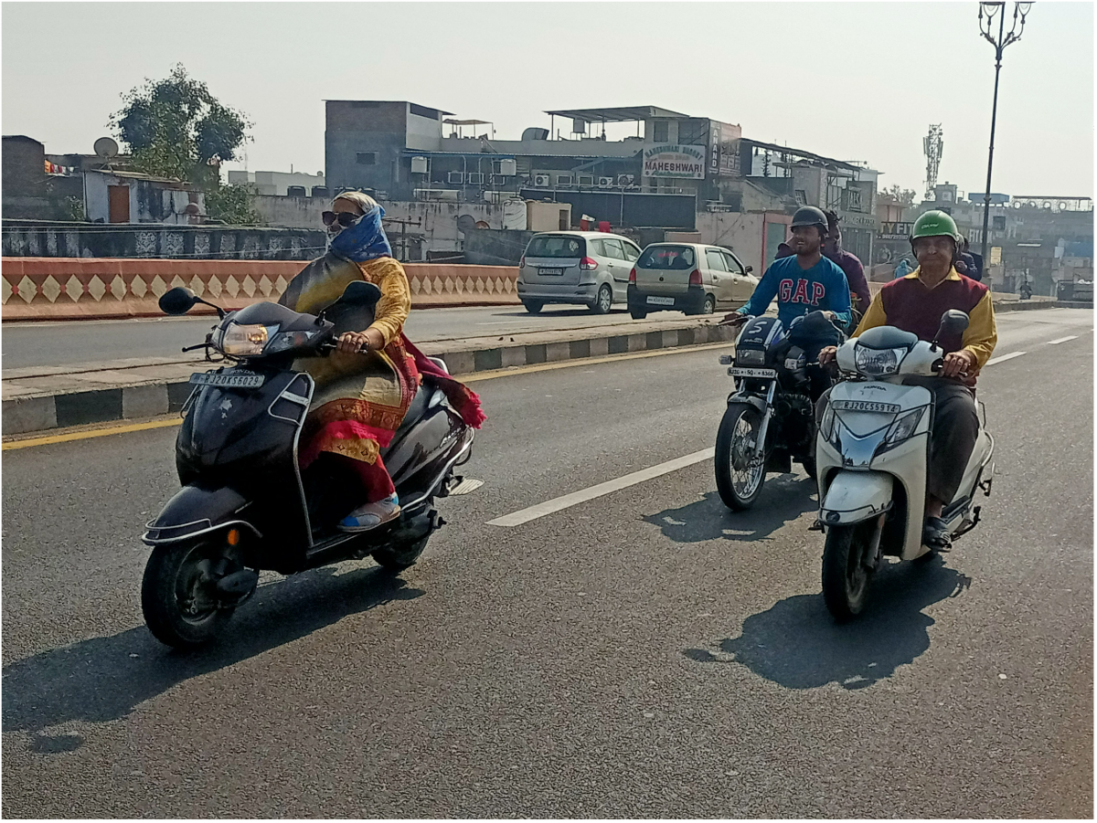 Weather Today: दिल्ली में फिर बरसात के आसार, राजस्थान में भी बारिश का अलर्ट, जानिए मौसम का ताजा अपडेट