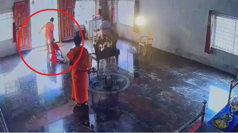 जयमाला तोड़ी और अचानक स्टेज से भागा दूल्हा, दुल्हनियां के गिरते ही चले लात-घूंसे, जानें क्या है वजह