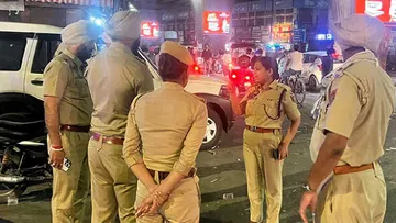 अमृतपाल सिंह अभी भी गिरफ्त से दूर, जानें मामले की 10 बड़ी बातें