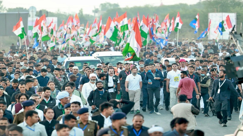 ब्रजेश पाठक का राहुल गाँधी पर तंज, कहा- कौन सा जीवाणु है जिससे उन्हें सर्दी नहीं लगती?”