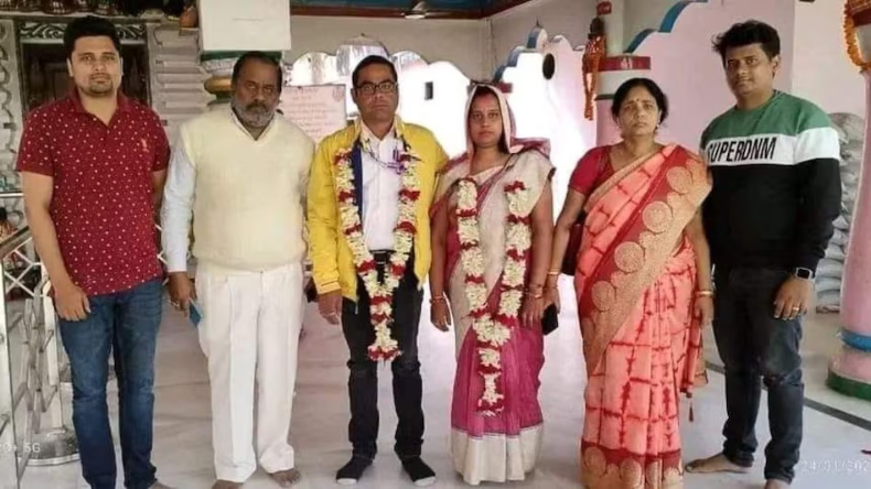 यूपी: वृंदावन में एक दरोगा ने दिखाई ऐसी भक्ति, देखिए पूरा वीडियो…