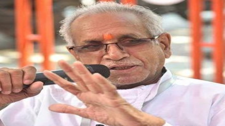 हिंदुओं को धड़ल्ले से बना रहे मुसलमान, सड़क पर उतरे साधु-संत