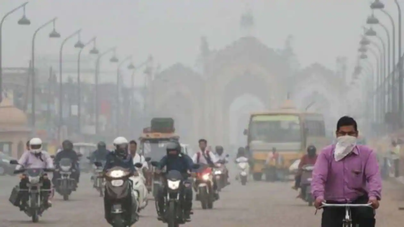 Delhi AQI Today: दिल्ली में प्रदूषण से लोग परेशान, जानें आज कहां कितना है AQI