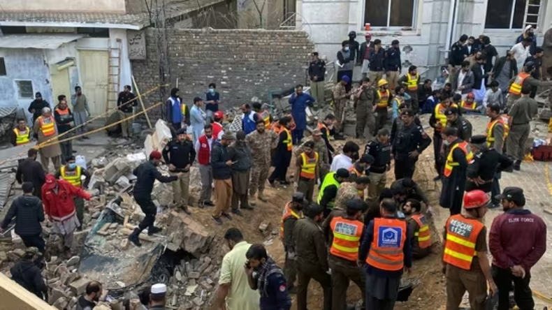 PAKISTAN: पेशावर से क्वेटा जा रही जाफर एक्सप्रेस में विस्फोट, 2 की मौत