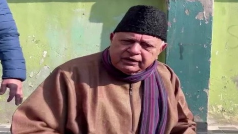 श्रीनगर के ग्रेनेड ब्लास्ट में 15 लोग घायल, तलाशी अभियान जारी