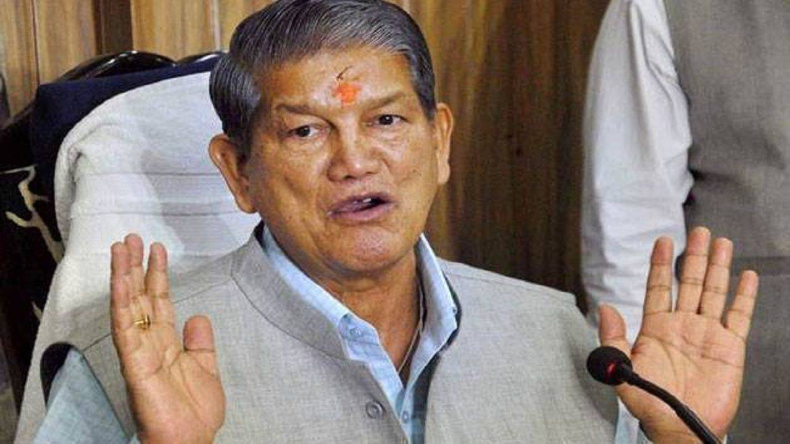 दरारों के बाद अँधेरा भी छाएगा जोशीमठ में….बिजली के पोल तिरछे होने शुरू