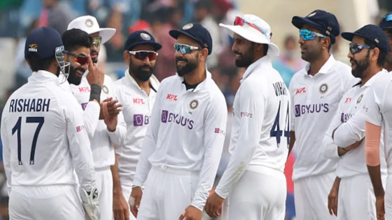IND vs AUS: जडेजा की गेंद से स्टीव स्मिथ हुए आउट, बल्ला जमीन पर पटककर भागे