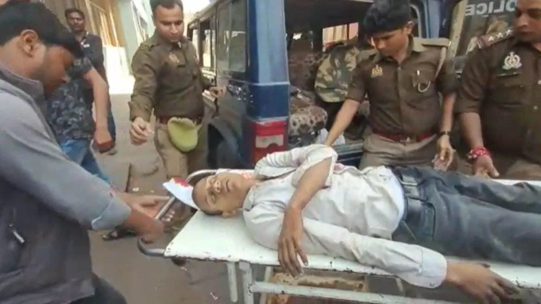प्रयागराज प्रशासन ने अतीक अहमद के करीबी गुड्डू मुस्लिम और ज़फर का आवास तोड़ा