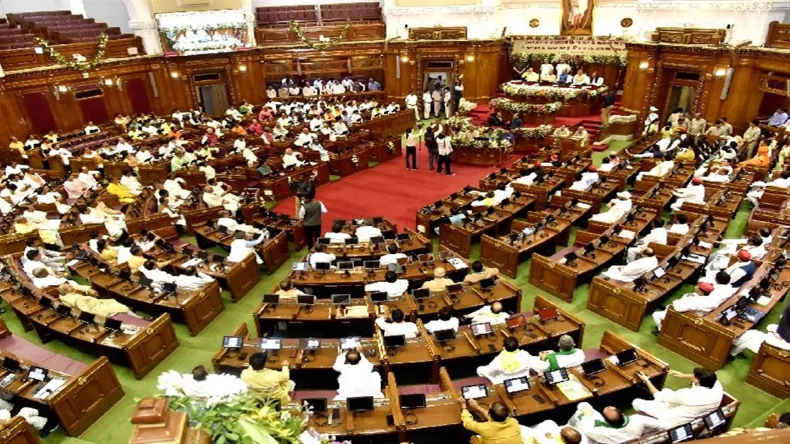 65 साल की हुईं वित्त मंत्री निर्मला सीतारमण, ये कड़े फैसले बने उनकी पहचान