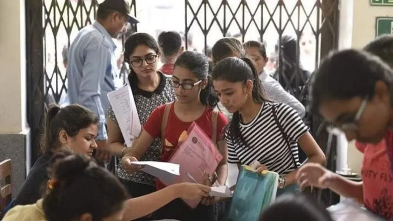 दिल्ली यूनिवर्सिटी में ‘रन फॉर विकसित भारत’ का आयोजन, AAP और कांग्रेस ने की चुनाव आयोग से शिकायत