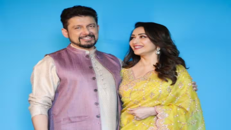 APPLE सीईओ संग नजर आईं Madhuri Dixit, अभिनेत्री ने खिलाया वड़ा पाओ तो टिम ने ऐसे किया रिएक्ट