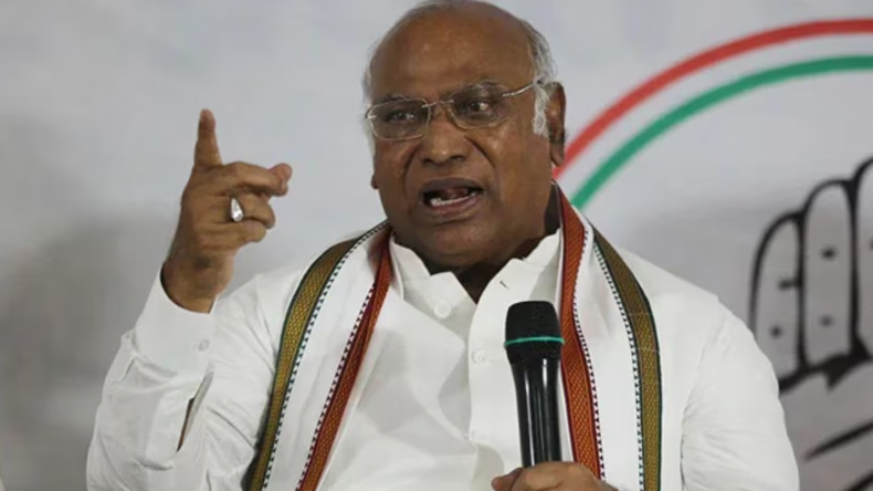 शहादत… कांग्रेस नेता पवन खेड़ा ने बताई राहुल की जाति, कहा-अनुराग के बयान से दुखी हूं