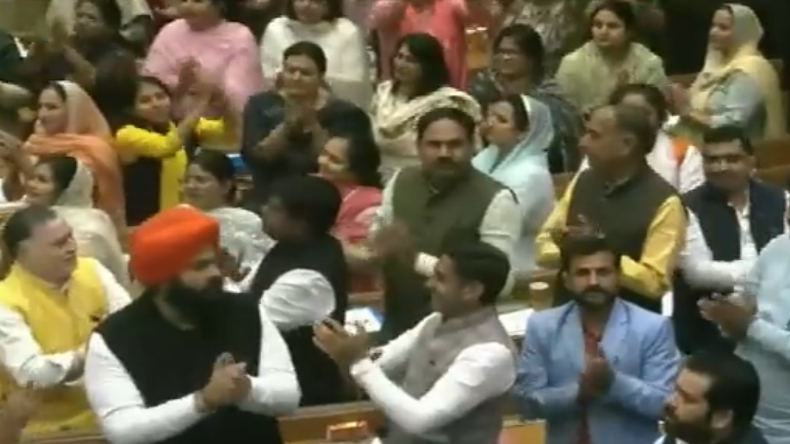 Ruckus in MCD: एमसीडी सदन में हंगामा, बीजेपी ने किया स्थायी समिति के प्रस्ताव का विरोध