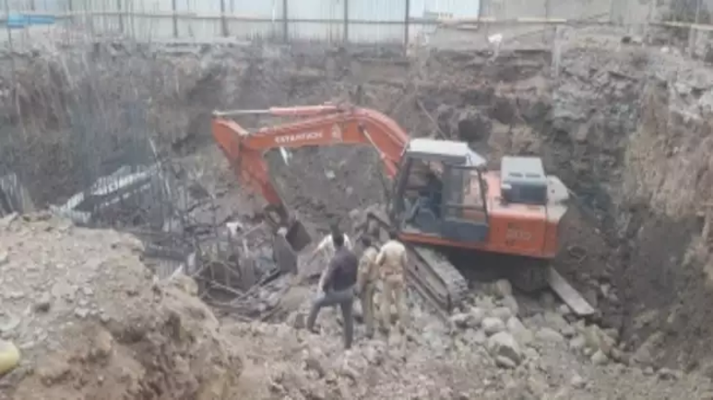 महाराष्ट्र में बनी रहेगी एकनाथ शिंदे सरकार, अयोग्यता पर फैसले से सुप्रीम कोर्ट का इंकार