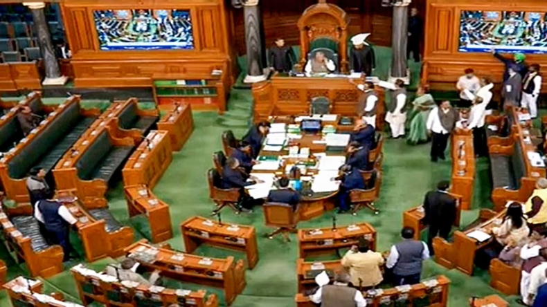 सीएम योगी आज प्रयागराज दौरे पर, दिल्ली में बिगड़ने वाला है मौसम, बढ़ेगी हाड़ कंपाने वाली ठंड