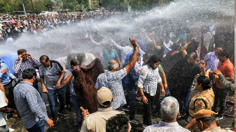 राजस्थान: सीएम अशोक गहलोत ने प्रेस कॉन्फ्रेंस कर पीएम मोदी पर किया पलटवार, कहा-राजस्थान के स्वाभिमान पर की चोट