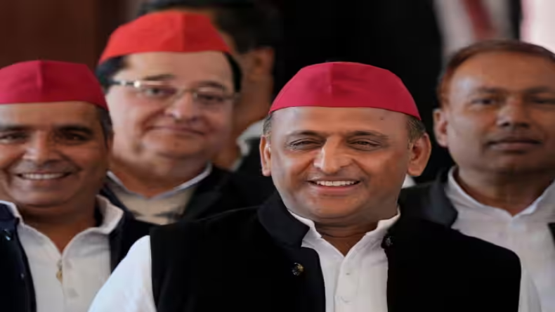 बीजेपी छोड़ उमेश पाल ने थामा था सपा का दामन, टिकट के लिए दिए थे 20 लाख रुपये