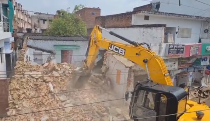 छतरपुर में बुलडोज़र एक्शन पर iTV के सर्वे में मिला जवाब