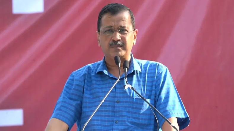 Arvind Kejriwal: शराब घोटाला मामले में पूछताछ के लिए CBI दफ्तर पहुंचे केजरीवाल