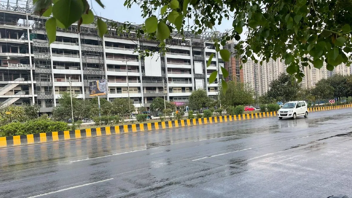 Weather Update: बारिश और धूल भरी हवाओं के बीच कब आएगा मानसून?