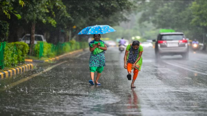 55 KM की स्पीड से चलेंगी हवाएं, और खतरनाक होगा तूफान, अब इन राज्यों में मचाएगा तबाही!